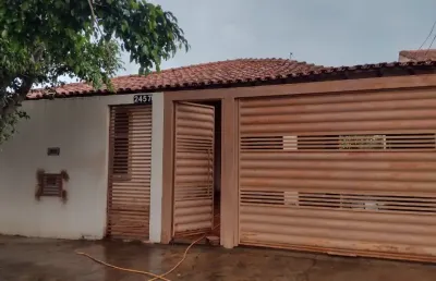 Casa com 3 quartos à venda na Vila Taveirópolis, Campo Grande 