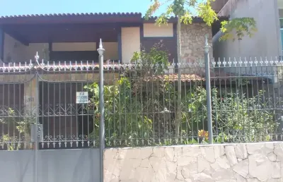 Casa com 4 quartos para alugar no Centro, Macaé 