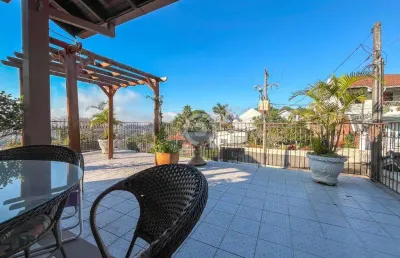 Casa à venda em novo hamburgo, jardim mauá, com 3 quartos, com 214 m²
