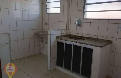 Apartamento com 2 quartos para alugar na Rua Ana Augusto, Vila Santa Terezinha, Sorocaba