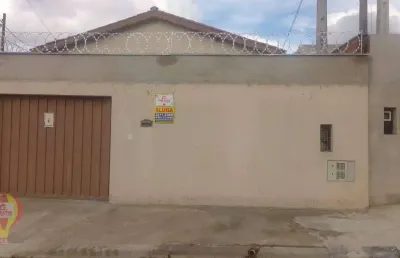 Casa com 2 dormitórios para alugar por r$ 1.700,00/mês - vila angélica - sorocaba/sp