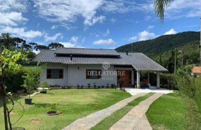 Casa com 3 dormitórios à venda, 122 m² por r$ 890.000,00 - vargem grande - teresópolis/rj