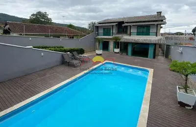 Casa com 4 quartos à venda no Bom Retiro, Joinville 
