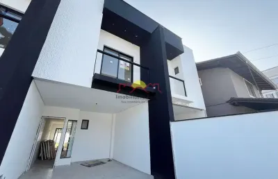 Casa com 3 quartos à venda na Vila Nova, Joinville 