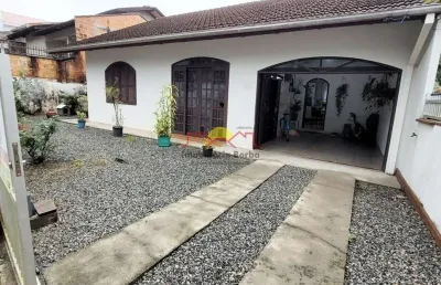 Casa com 3 quartos à venda no João Costa, Joinville 
