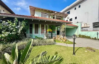 Casa com 4 quartos à venda no Iririú, Joinville 