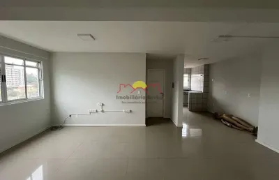 Sala comercial para alugar no Bom Retiro, Joinville 