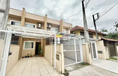 Casa com 2 quartos à venda no Floresta, Joinville 