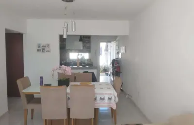Casa em condomínio fechado com 2 domitórios em marechal deodoro - 90m²