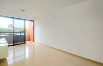 Apartamento com 3 dormitórios sendo 1 suíte no bairro do farol - 78m²
