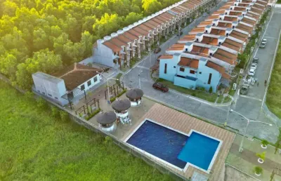 Casa duplex com 2 dormitórios em condomínio fechado - marechal deodoro (65m²)