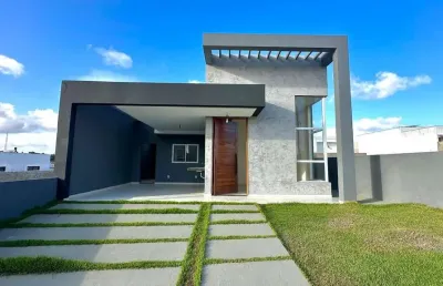 Casa em condomínio fechado com 3 dormitórios sendo 1 suíte e 1 suíte reversível - 100m²