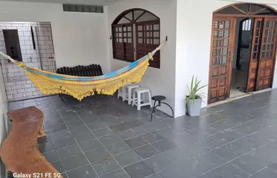 Casa em condomínio com 4 dormitórios sendo 2 suítes + wc de serviço - 320m² em jacarecica