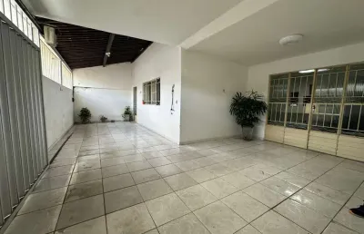 Casa duplex com 4 quartos sendo 2 suítes no bairro da jatiúca - 200m²