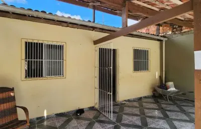 Casa com 2 dormitórios localizada no tabuleiro do pinto - 232m²