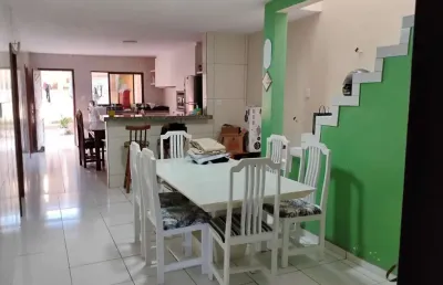 Casa com 1° andar contendo 5 dormitórios no bairor da serraria - 250m²
