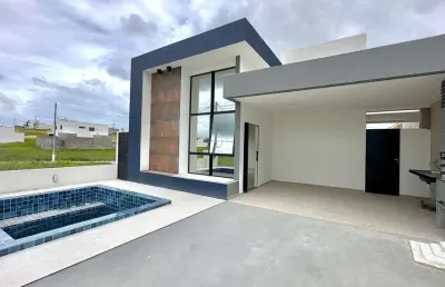 Casa com 3 dormitórios sendo 1 suíte em condomínio fechado - 100m²