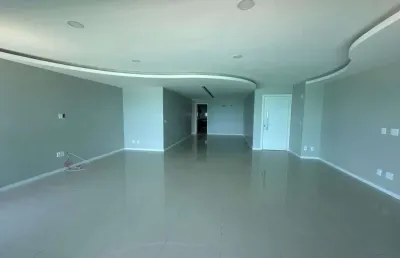 Apartamento de alto padrão disponível para locação no bairro de guaxuma com 4 suítes - 239m²