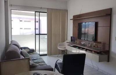 Apartamento com 2 quartos sendo um 1 suíte localizado no bairro da ponta verde