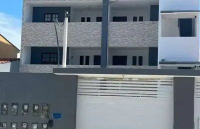 Apartamento com 2 dormitórios na próximo à 5min da praia do francês - 72m²