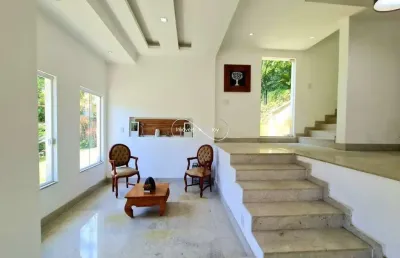 Casa em condomínio fechado com 4 quartos à venda na rua amadeu gomes, 126, sapê, niterói por r$ 2.100.000