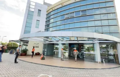 Ponto comercial à venda na avenida das américas, 13685, recreio dos bandeirantes, rio de janeiro por r$ 100.000