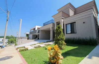 Casa e clube perfeito e ha 10 minutos do shopping iguatemi