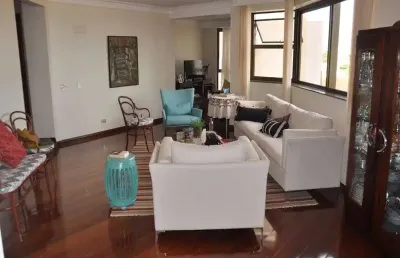 Excelente apartamento localizado na região central , próximo a praça da bicota;
