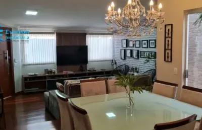 Casa alto padrão, escritório, 3 quartos (2 suítes com closet), piscina aquecida, área gourmet completa.