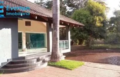 Chácara ao lado do praia clube, área 4.575 m², área construída 130 m², 2 quartos, 1 suite, área gourmet ampla, piscina, banheiros m e f, lago e pomar.