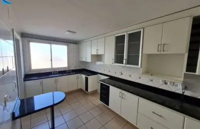 Apto 4 suítes (uma master com hidromassagem) e 3 vagas cobertas, parte nobre do bairro fundinho.