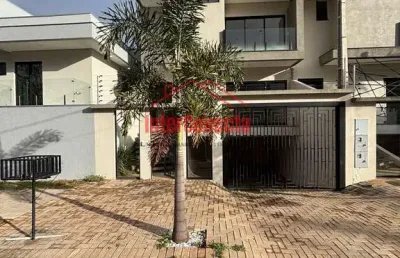 Casa com 3 quartos para alugar no Neva, Cascavel 