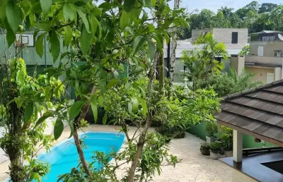 Excelente sobrado no residencial orleans, com área de lazer incluindo quadra de esportes, lago com carpas, piscina e quiosque
