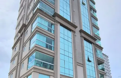 Apartamento com duas suítes, mobiliado na praia de perequê – porto belo