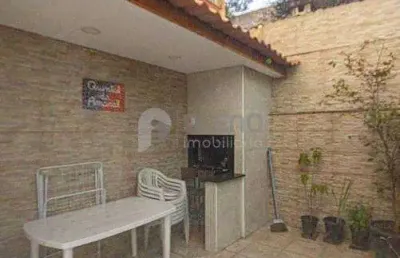 Sobrado à venda com 140 metros, próximo a avenida conceição.