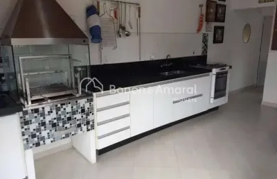 Casa com 3 quartos e 2 banheiros à venda, 200 m² por r$ 840.000