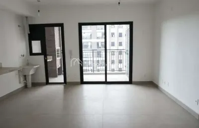 Conforto e lazer completo em 2 dormitórios com suíte e sacada nivelada