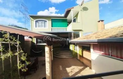 Imóvel amplo e versátil - ideal para uso residencial ou comercial | fácil acesso à rodovia