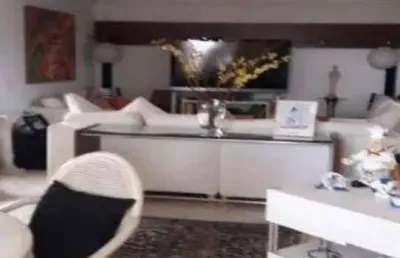 Cobertura duplex com 4 dorm, 3 suítes, terraço gourmet com piscina