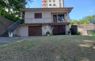 Casa com 3 quartos para alugar na rua santa catarina, --, centro, novo hamburgo por r$ 7.000