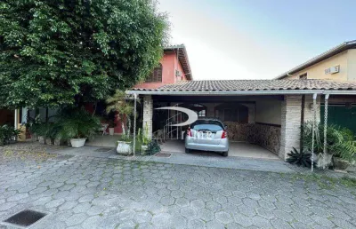 Casa com 3 dormitórios à venda, 260 m² por r$ 900.000,00 - serra grande - niterói/rj