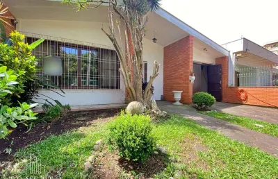 Casa com 3 quartos à venda na Rua Gaston Englert, 215, Vila Ipiranga, Porto Alegre