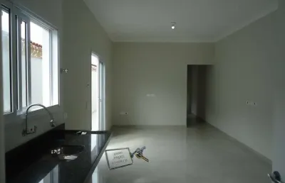 Casa padrão para venda em jardim real praia grande-sp