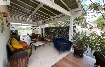 Casa em condomínio reformada, com 3 quartos a 300 metros da praia de geribá.