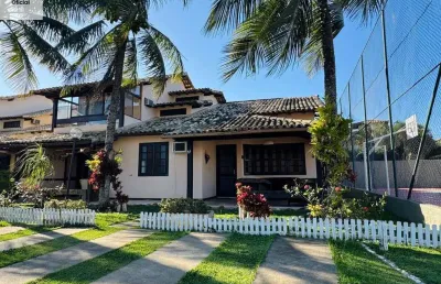 Casa em condomínio a poucos metros da praia de manguinhos