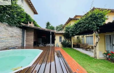 Casa em condomínio com 4 suítes e área de lazer com hidromassagem
