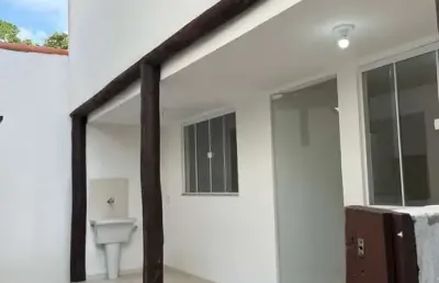 Casa em condomínio com área privativa, próximo à praia de manguinhos em búzios