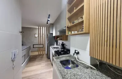 Vendo apartamento 2 dormitórios, sala ampliada, porteira fechada -