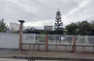 Casa com 2 quartos à venda na santa luzia, 75, itacolomi, balneário piçarras, 90 m2 por r$ 650.000