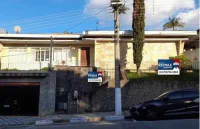 Locação casa comercial no centro de caieiras: 225m2 útil, 10 ambientes, localização estratégica!